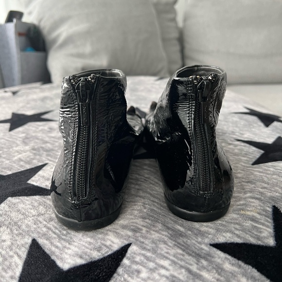 GEOX booties, SIZE 8 - Picture 3 of 6